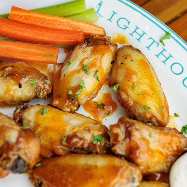 BRASSERIE WINGS.