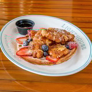 CHICKEN AND WAFFLES
